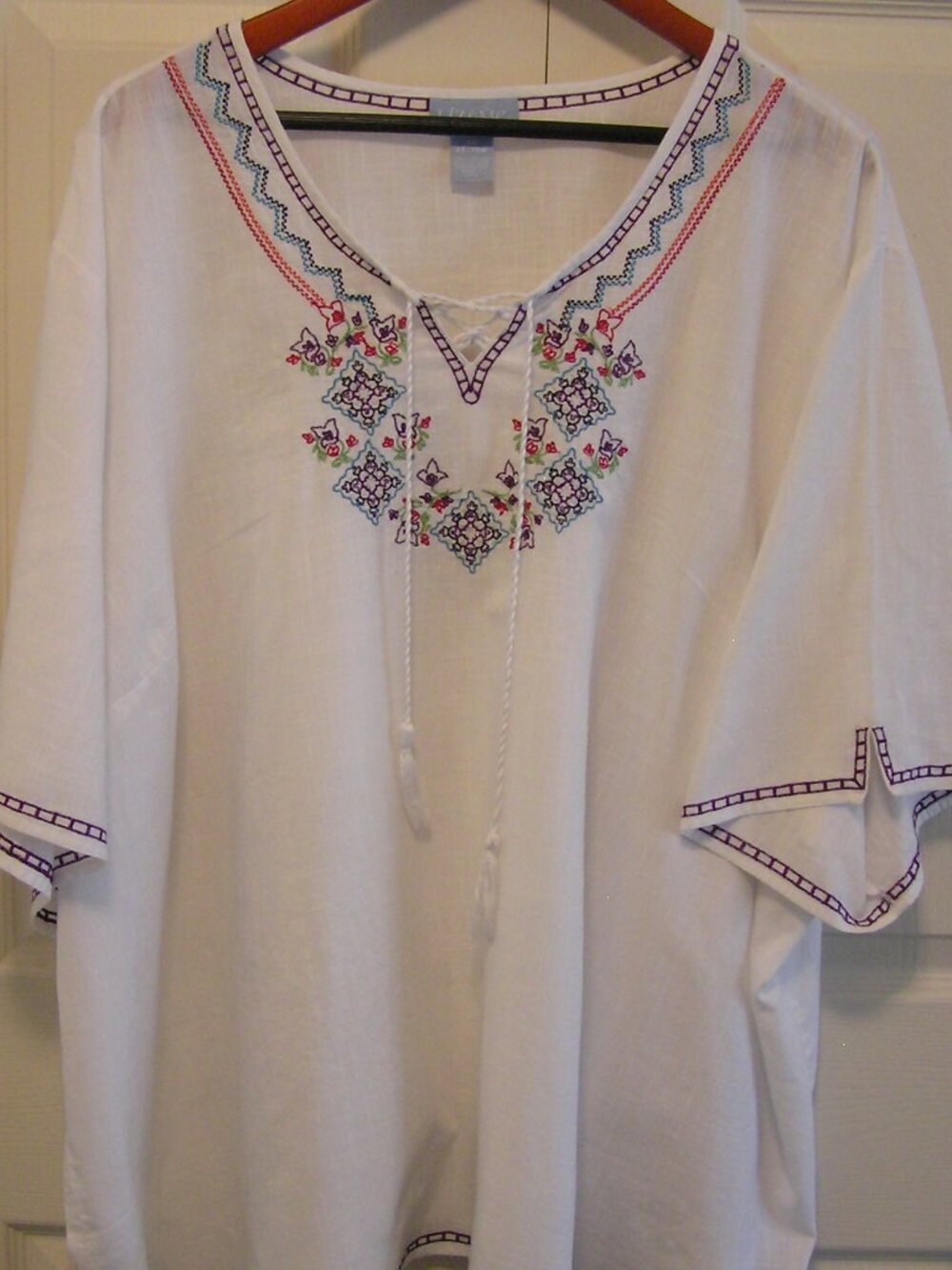 Liz and Me Plus Size 5X Embroidered Top